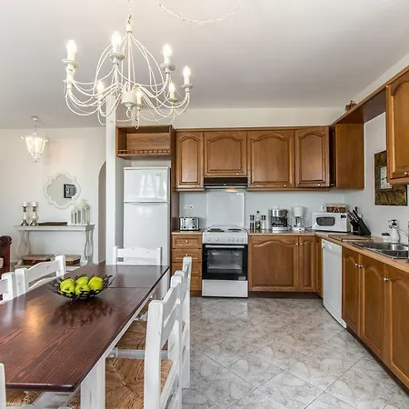 Vila Iliana By The Beach Naxos City